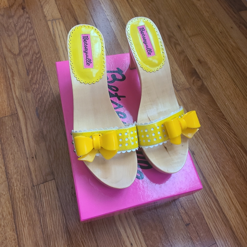 Yellow heels